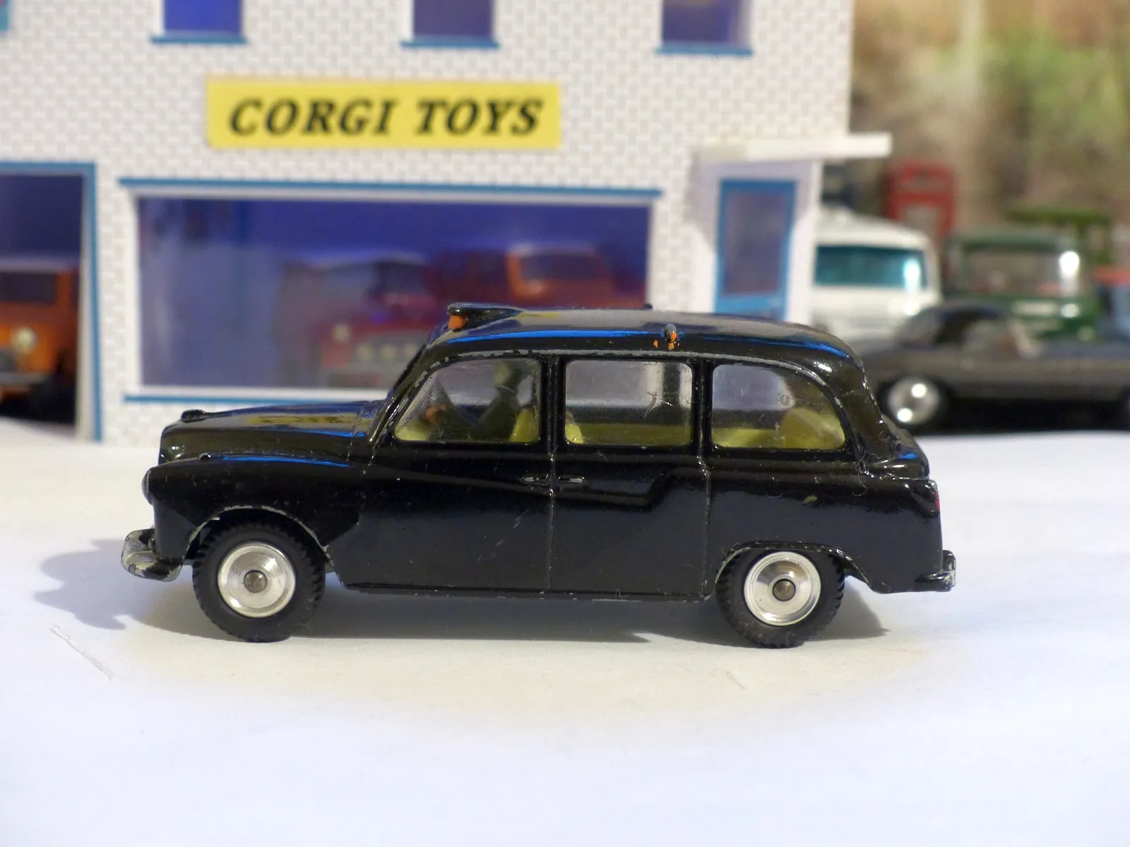 418 Austin London Taxi Cab (Gift Set 35 edition)