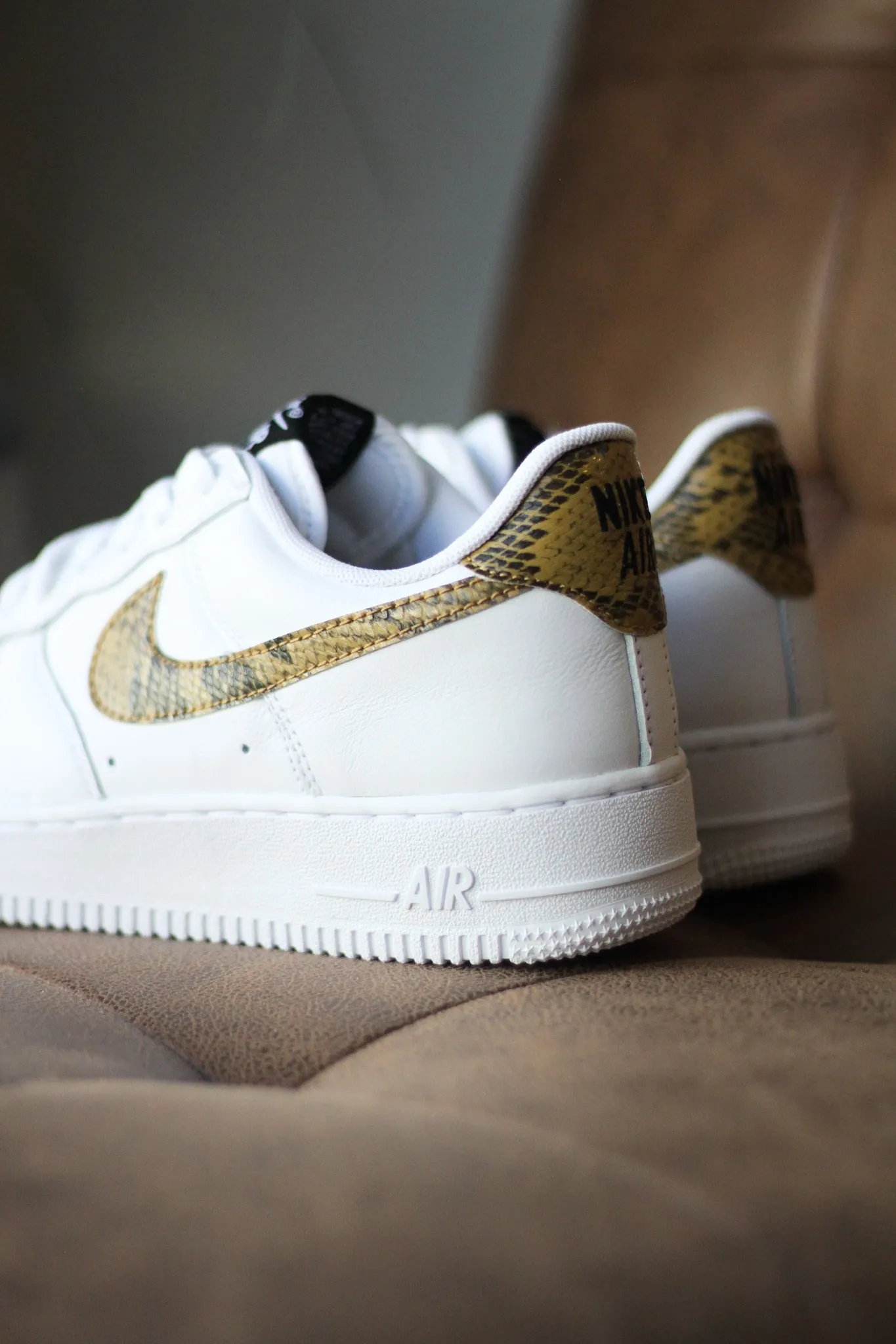 AIR FORCE 1 LOW RETRO PRM "ELEMENTAL GOLD"