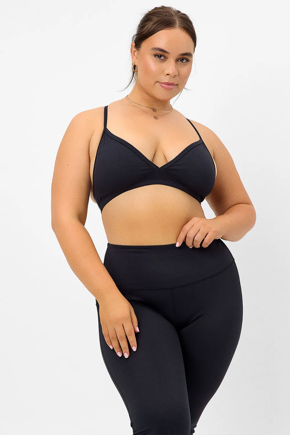 Billie Racerback Sports Bra - Black