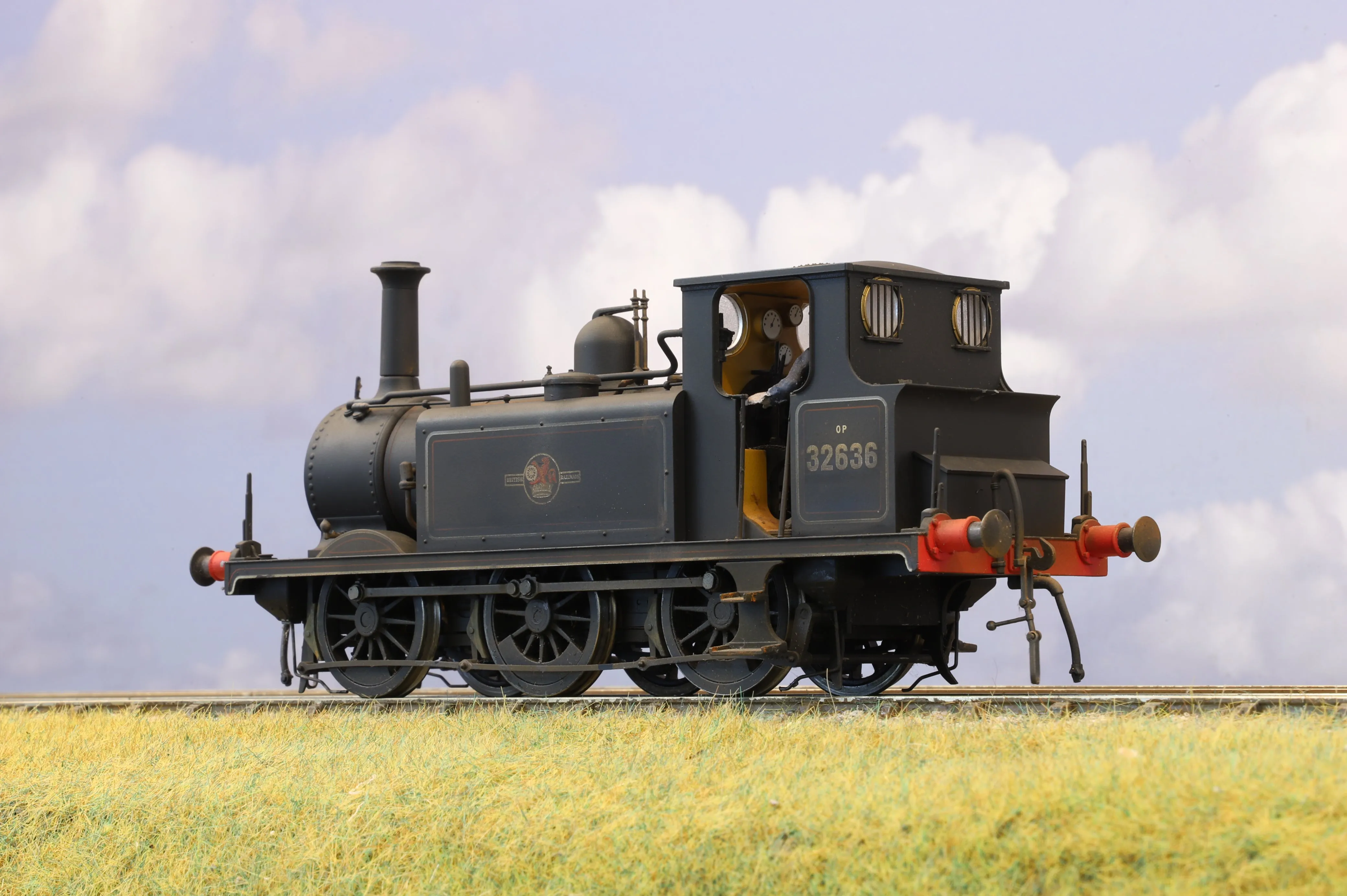 Dapol Finescale O Gauge Class A1X 'Terrier' No. 32636 BR Lined Black (Late Crest) DCC Weathered