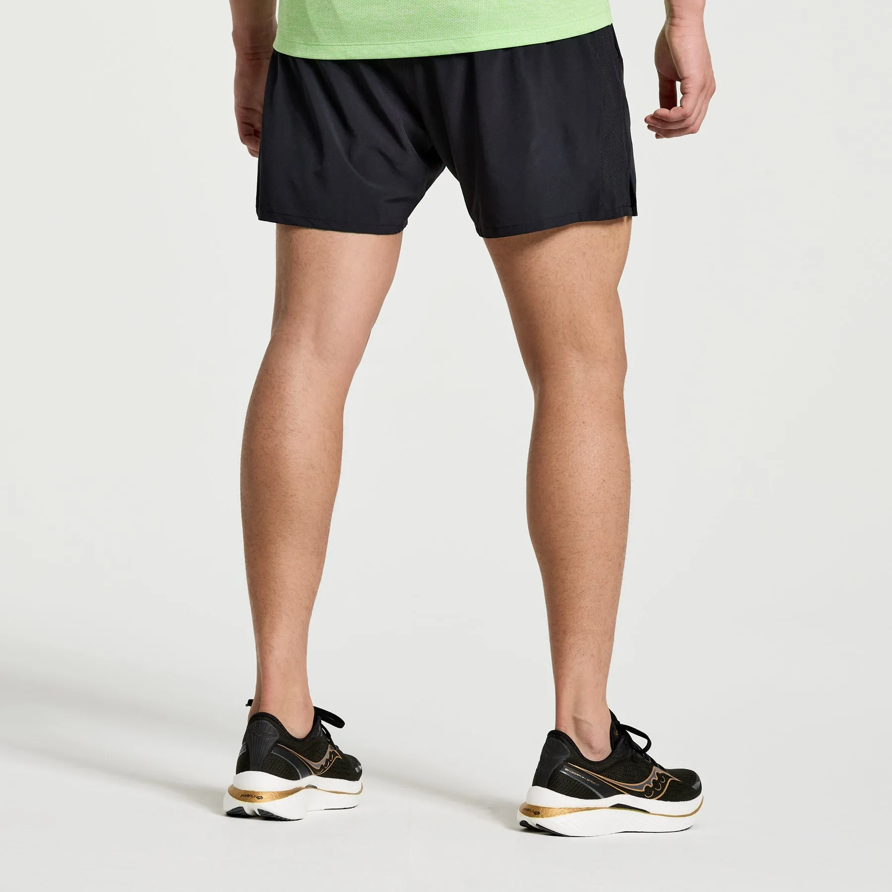 Saucony Outpace 5" Short | Black