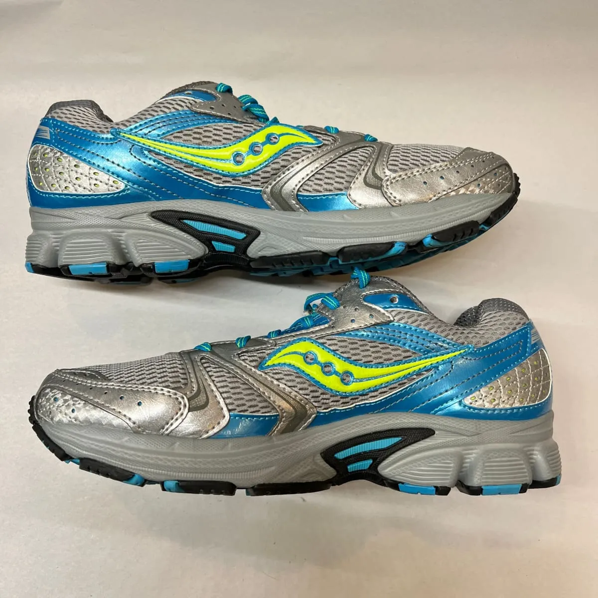 Women's Saucony •Cohesion 5• Running Shoe • Blue/Gray/Green Size 9 Wide - Preowned